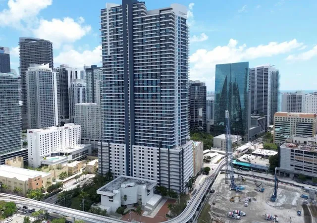 60-southwest-13th-st-5212-miami-fl-33130/hzid_442da830