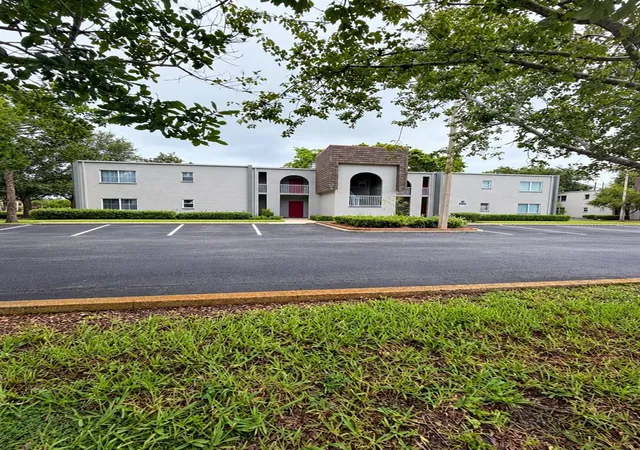 3147-29th-avenue-n-203-saint-petersburg-fl-33713/hzid_11eef847