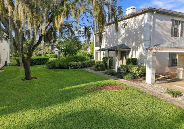 13036-village-chase-cir-13036-tampa-fl-33618/hzid_3a21934a