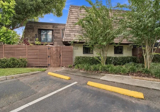 15431-w-pond-woods-dr-1-tampa-fl-33618/hzid_19f40717