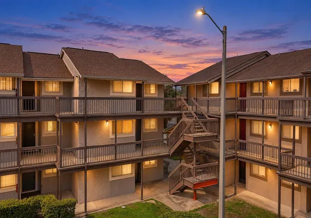 6308-newtown-cir-8b5-tampa-fl-33615/hzid_9b77679a