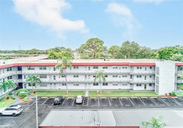 5660-80th-street-n-c305-saint-petersburg-fl-33709/hzid_e2419953