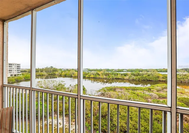 6399-shoreline-dr-4305-saint-petersburg-fl-33708/hzid_d4a942fc