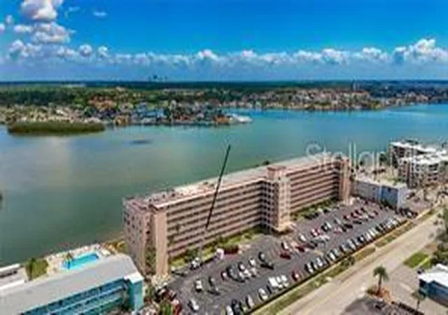 1847-shore-dr-s-204-south-pasadena-fl-33707/hzid_dab74bb8