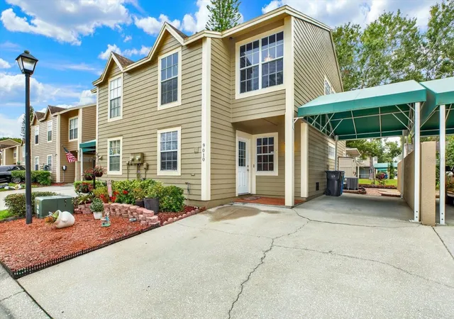 9010-lake-pl-ln-tampa-fl-33634/hzid_e4a21452