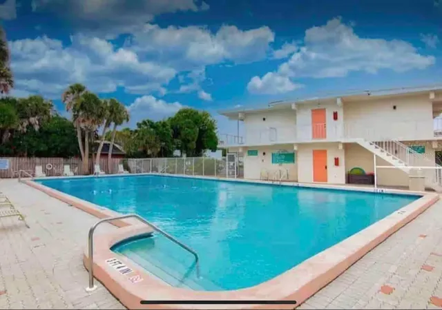 908-villas-dr-59-venice-fl-34285/hzid_33e2689d