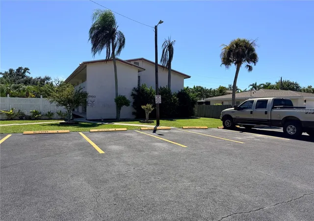 2920-clark-rd-101-sarasota-fl-34231/hzid_ab32f57c