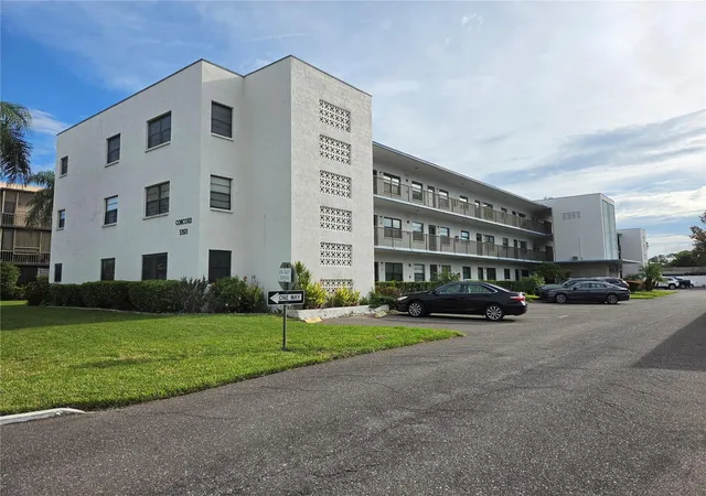 5969-ter-park-dr-n-305-saint-petersburg-fl-33709/hzid_44d0b16a