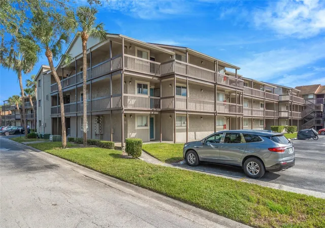 6308-newtown-cir-8c1-tampa-fl-33615/hzid_25e099b0