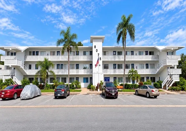 8075-112th-street-302-seminole-fl-33772/hzid_0e214180