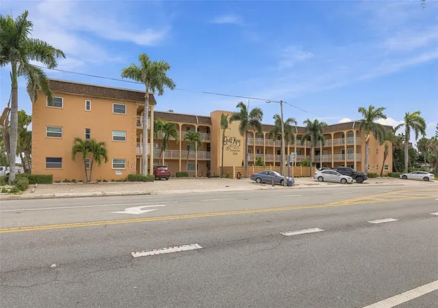3575-gulf-blvd-105-st-pete-beach-fl-33706/hzid_427ed973