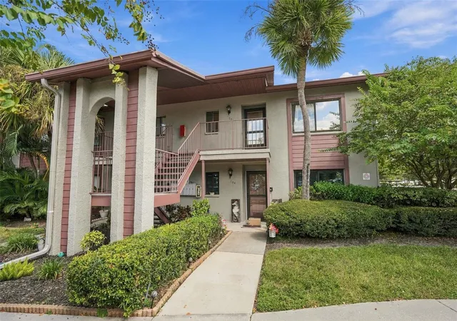 729-83rd-avenue-n-204-saint-petersburg-fl-33702/hzid_b6b0092b