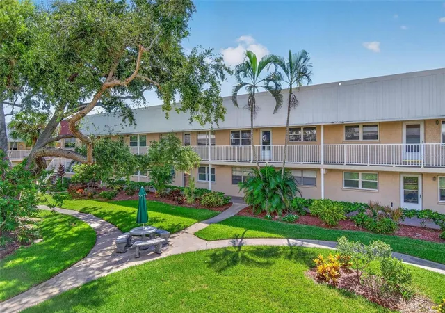 10035-63rd-avenue-n-17-saint-petersburg-fl-33708/hzid_bdd33bf9