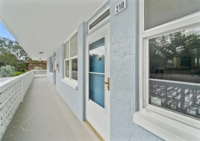 4720-locust-st-ne-210-saint-petersburg-fl-33703/hzid_b5ad50c0