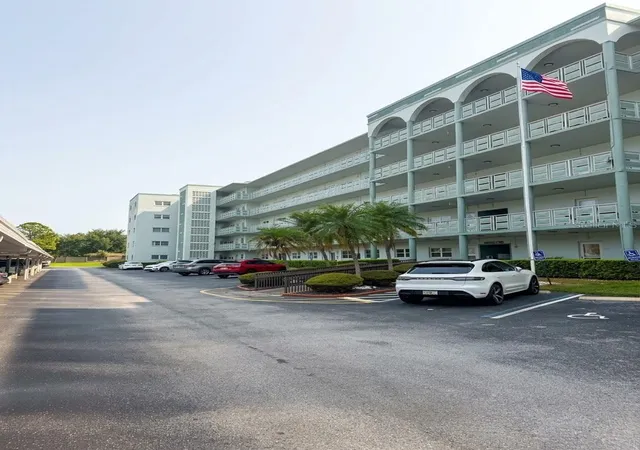 5623-80th-street-n-415-saint-petersburg-fl-33709/hzid_6901740c