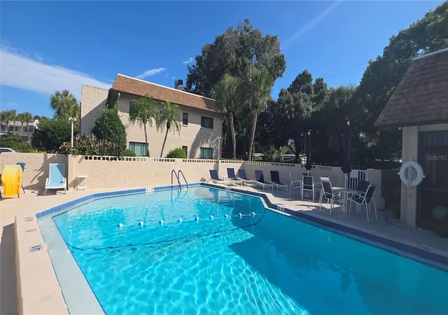 2750-e-bay-dr-14c-largo-fl-33771/hzid_3640e168