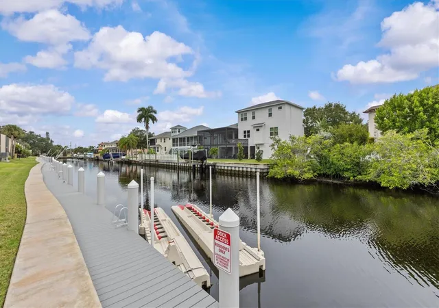 381-moorings-cvs-dr-9b-tarpon-springs-fl-34689/hzid_7fd262e5
