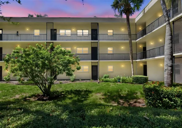 11485-oakhurst-rd-1200-214-largo-fl-33774/hzid_a0574d74