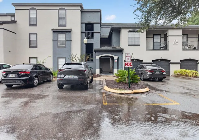 8513-is-breeze-ln-207-temple-terrace-fl-33637/hzid_83ddcf24