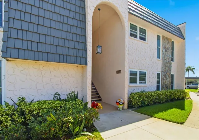 211-fernwood-cir-211-seminole-fl-33777/hzid_3880b805