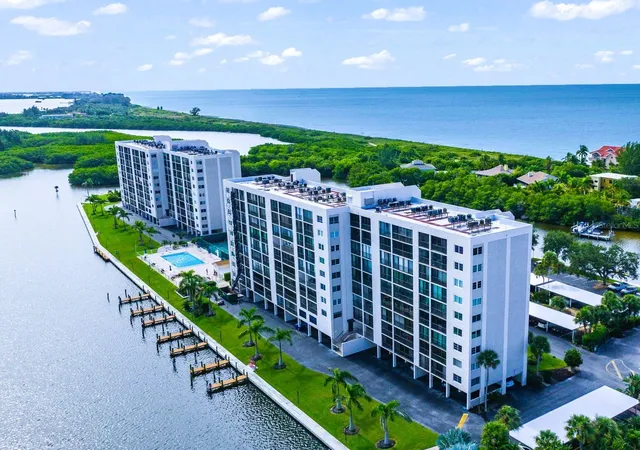 9393-midnight-pass-rd-606-sarasota-fl-34242/hzid_ea3470ff