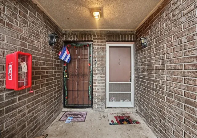 305-e-wellington-ct-64-tampa-fl-33604/hzid_b4d9fa9c
