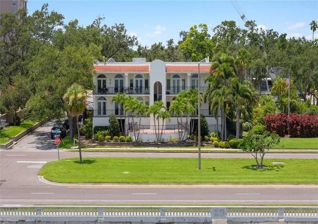 2419-bayshore-blvd-2n-tampa-fl-33629/hzid_c6f13f05