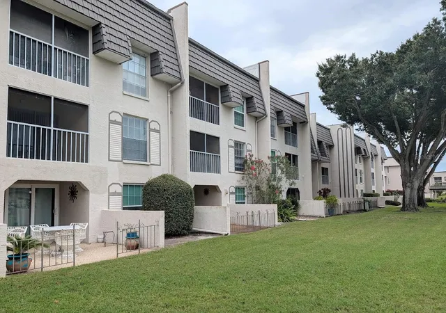 8765-bardmoor-blvd-207-seminole-fl-33777/hzid_d89fd900