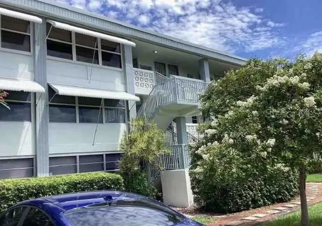445-32nd-avenue-n-w104-saint-petersburg-fl-33704/hzid_e6b8fb92