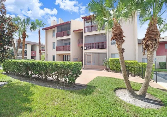 8602-huron-ct-50-tampa-fl-33614/hzid_d544e75b
