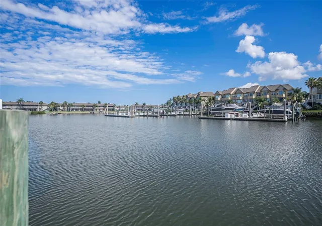 8719-cove-ct-10-tampa-fl-33615/hzid_4317b9c3