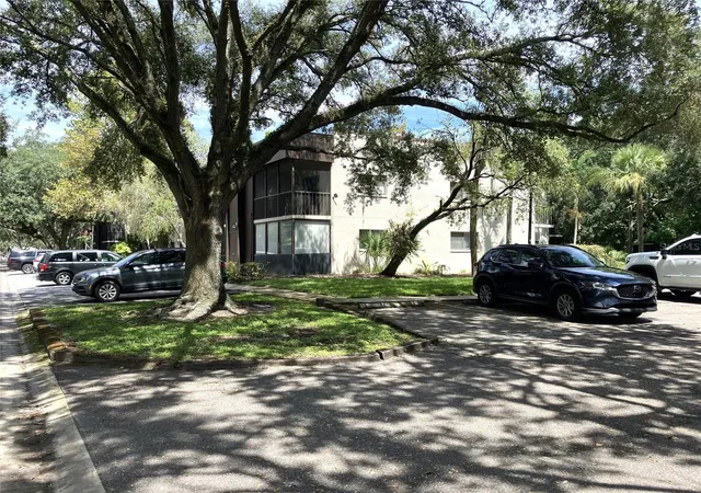 11703-raintree-village-blvd-b-temple-terrace-fl-33617/hzid_c0aea552