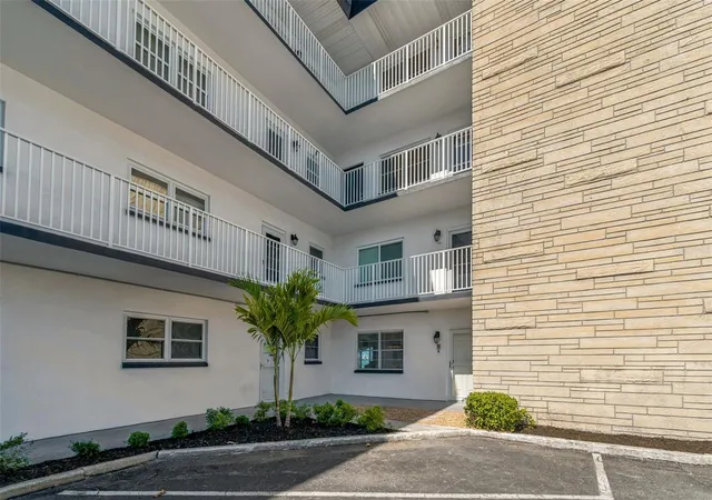 5960-30th-avenue-s-114-gulfport-fl-33707/hzid_c7cffa7d