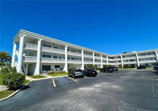 2454-australia-way-e-38-clearwater-fl-33763/hzid_956d0756