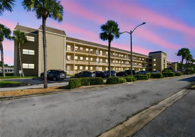 1-boca-ciega-point-blvd-206-saint-petersburg-fl-33708/hzid_32b7462c
