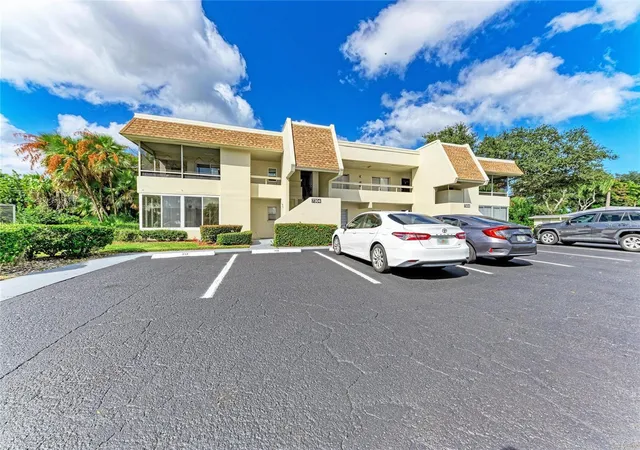 7304-w-country-clb-dr-n-115-sarasota-fl-34243/hzid_f0a5f994