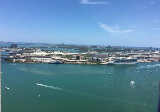 335-s-biscayne-blvd-4004-miami-fl-33131/hzid_ffd52b9e