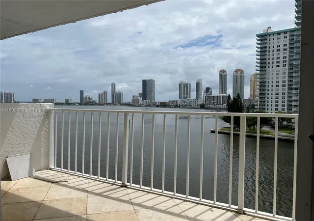 4000-ne-170th-st-604-north-miami-beach-fl-33160/hzid_962c2de6