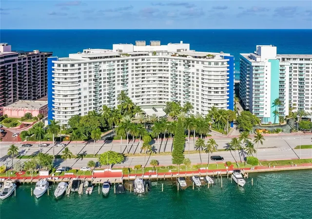 5161-collins-ave-1610-miami-beach-fl-33140/hzid_3c52fd7f