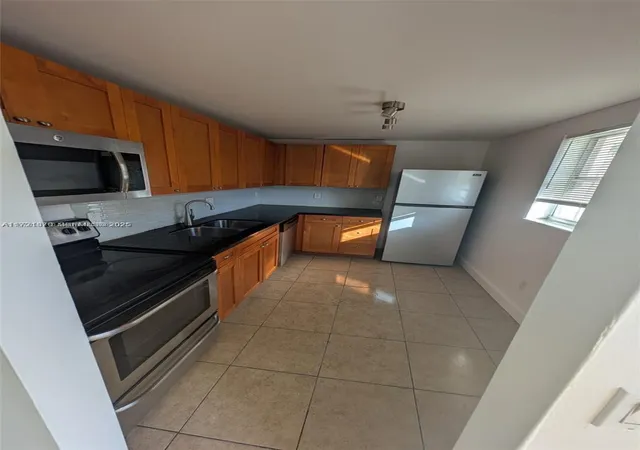 2800-nw-56th-ave-b202-lauderhill-fl-33313/hzid_606cc05e