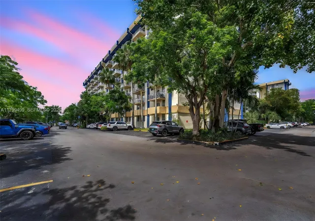 4550-nw-9th-st-106e-miami-fl-33126/hzid_d157e962