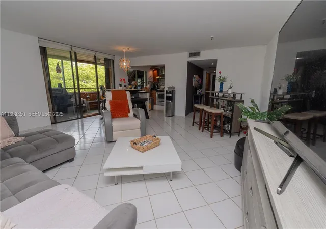 665-ne-195th-st-419-miami-fl-33179/hzid_2dd17bf3