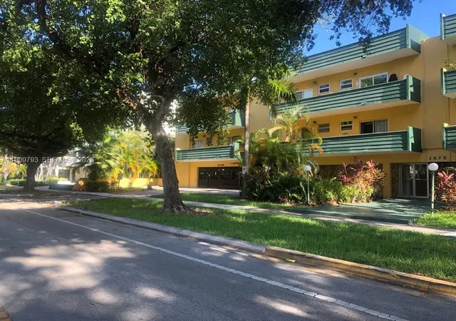 1975-ne-135th-st-2d-north-miami-fl-33181/hzid_b6463e88