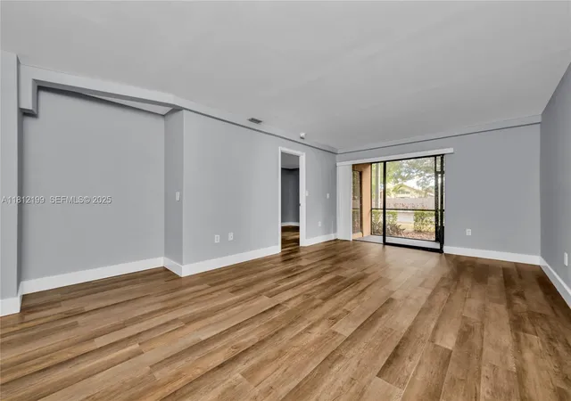 8109-sw-21-court-8109-hollywood-fl-33025/hzid_04705765