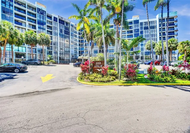 200-leslie-dr-1031-hallandale-beach-fl-33009/hzid_51acd6ef