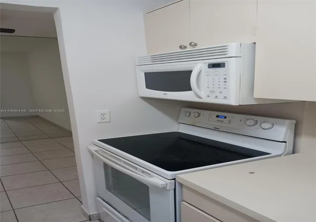 2700-ne-135th-st-30-north-miami-fl-33181/hzid_5aa9b04d