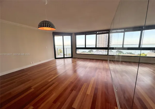 520-brickell-key-dr-a811-miami-fl-33131/hzid_d9a3577c