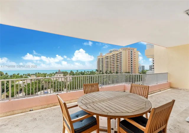 785-crandon-blvd-705-805-705-805-key-biscayne-fl-33149/hzid_4102b959
