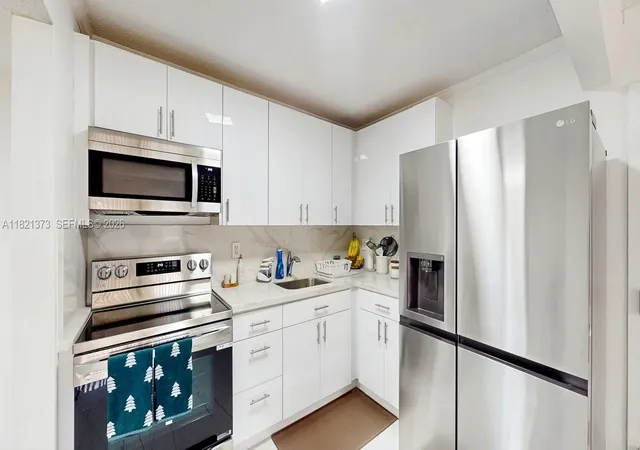 7180-nw-179th-street-105-hialeah-fl-33015/hzid_ee44c7fb