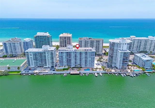 5700-collins-ave-5b-miami-beach-fl-33140/hzid_b284aa21